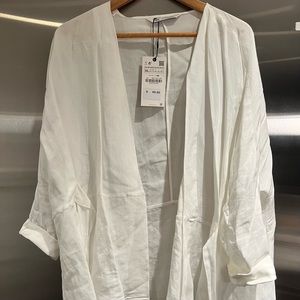 NWT Zara White linen wrap top. Wrap tie at waist. Long sleeve. Size XXL.